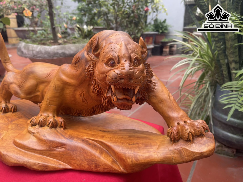 Tượng Hổ Phong Thủy Gỗ Hương Cao 24 Ngang 63 Sâu 25 (cm)