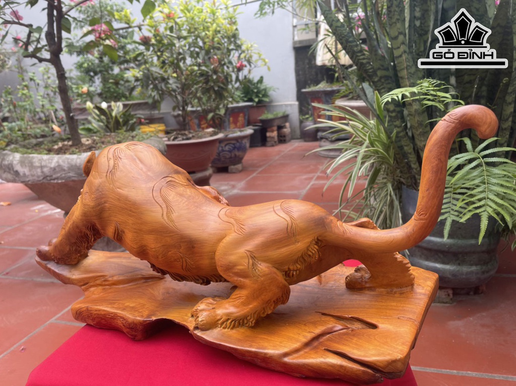 Tượng Hổ Phong Thủy Gỗ Hương Cao 24 Ngang 63 Sâu 25 (cm)