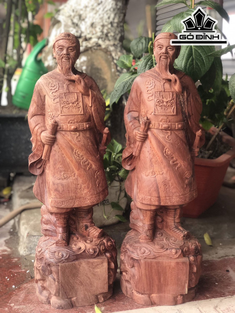 Tượng Trần Quốc Tuấn Gỗ Cẩm Cao 61 Ngang 20 Sâu 15 (cm)
