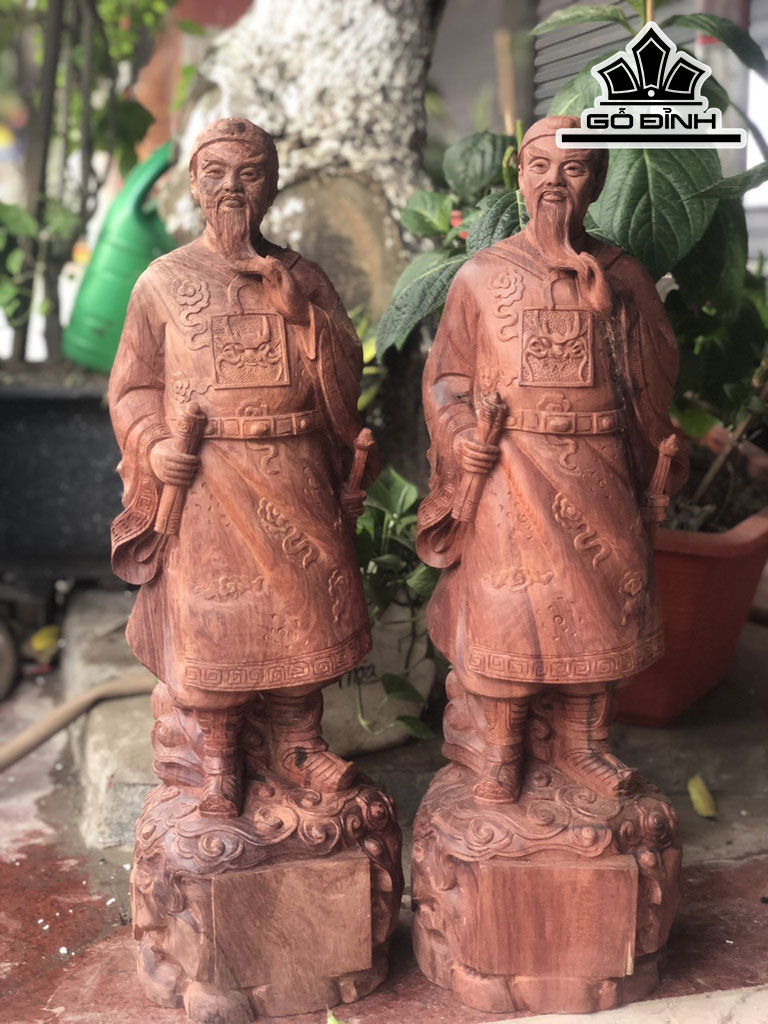 Tượng Trần Quốc Tuấn Gỗ Cẩm Cao 61 Ngang 20 Sâu 15 (cm)