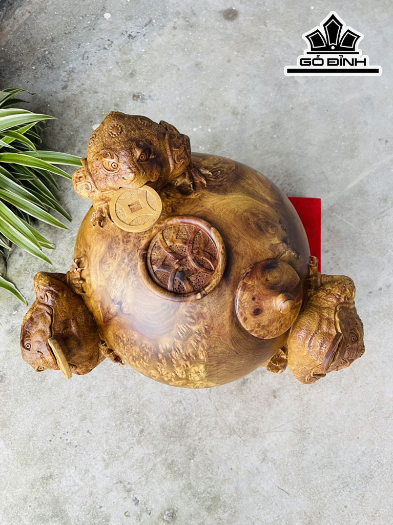 Tượng Tam Cóc Ngậm Tiền Gỗ Nu Hương Cao 32 Ngang 36 Sâu 32 (cm)