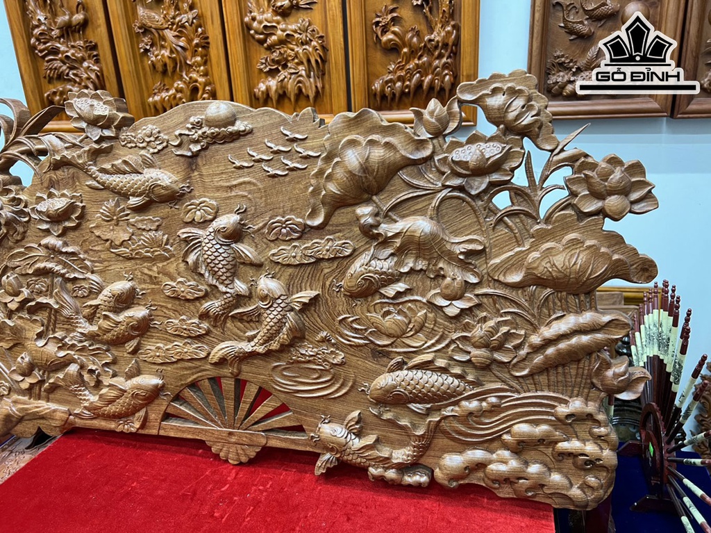 Tranh Quạt Cửu Ngư Quần Hội Gỗ Hương Cao 50 Ngang 100 Sâu 4 (cm)