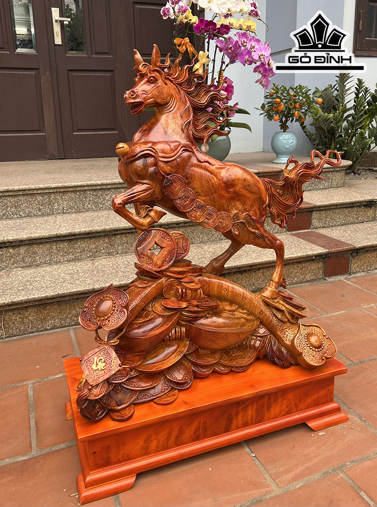 Tượng Ngựa Phong Thủy (Nhất Mã Phi Thiên) Gỗ Hương Cao 97 Ngang 70 Sâu 32 (cm)