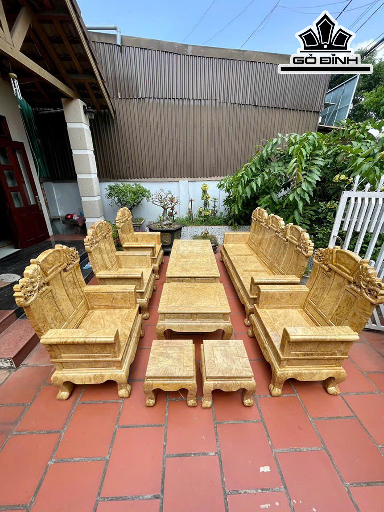 Bộ Bàn Ghế Gỗ Bò Ma Dài 223 Cao 134 (cm)