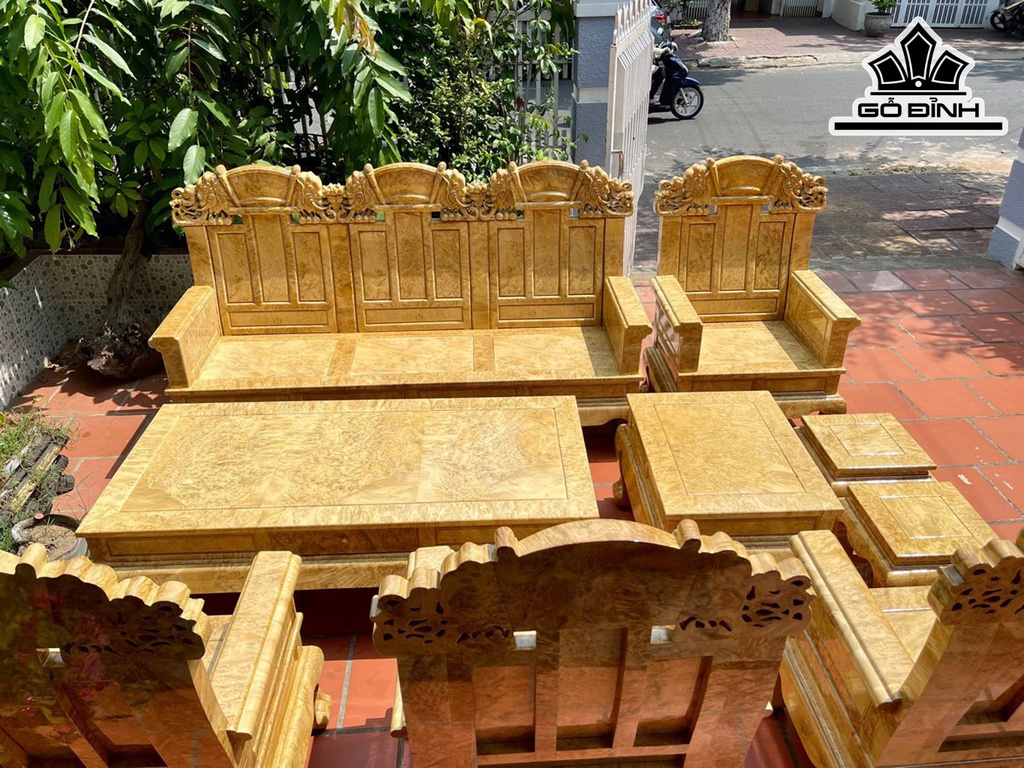 Bộ Bàn Ghế Gỗ Bò Ma Dài 223 Cao 134 (cm)