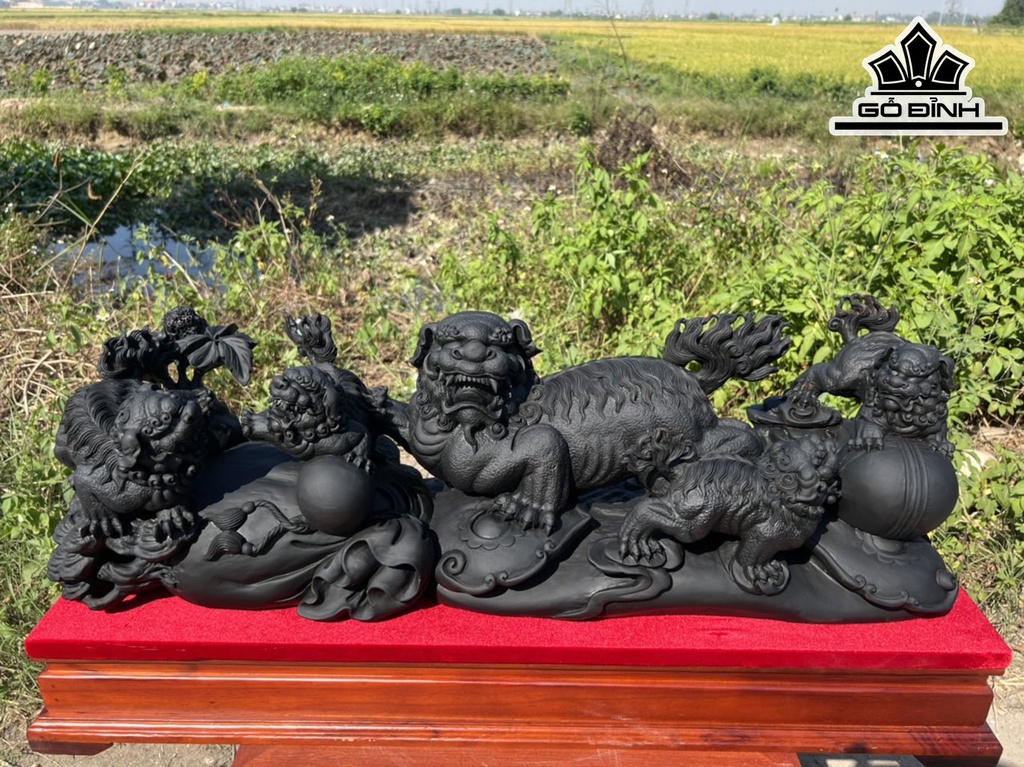 Tượng Kỳ Lân Gỗ Mun Cao 25 Ngang 81 Sâu 21 (cm)