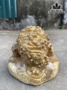 Tượng Thiềm Thừ Gỗ Hương Ôm Đá Cao 16 Ngang 19 Sâu 15 (cm)