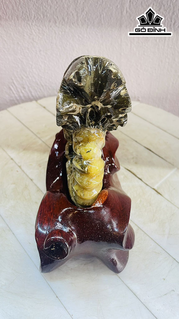Tác Phẩm Ốc Anh Vũ Hóa Ngọc Cao 17 Ngang 11 (cm) 1,1kg