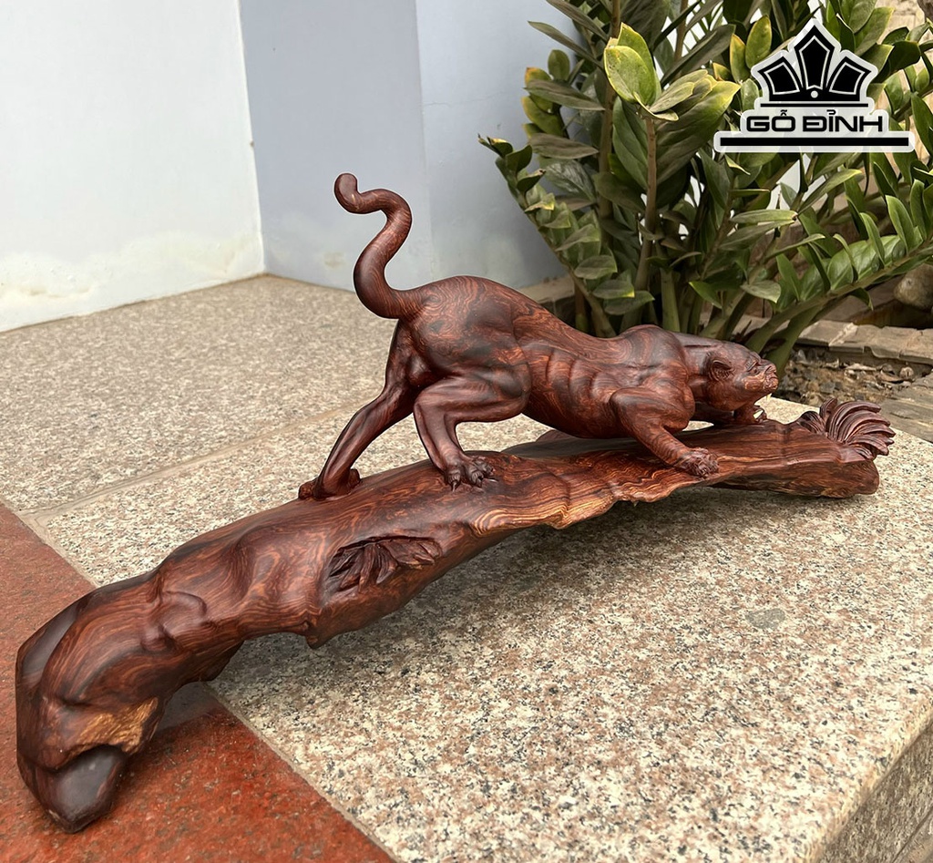 Tượng Báo Săn Mồi Gỗ Cẩm Ngang 60 Cao 29 Sâu 18 (cm)