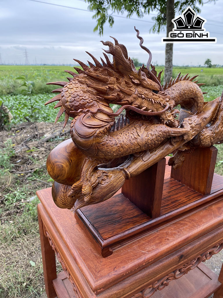 Tượng Nhất Long Quấn Bút Gỗ Cẩm Cao 48 Ngang 72 Sâu 13 (cm)