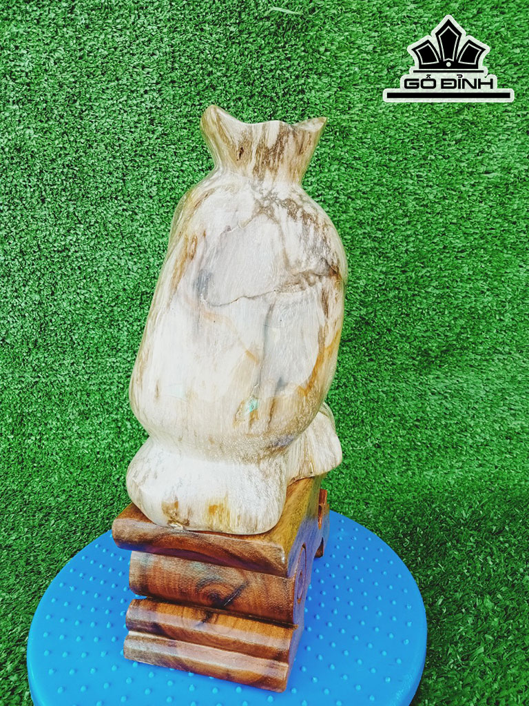 Tác Phẩm Gỗ Hóa Thạch Cao 30 Ngang 15(cm) 6kg