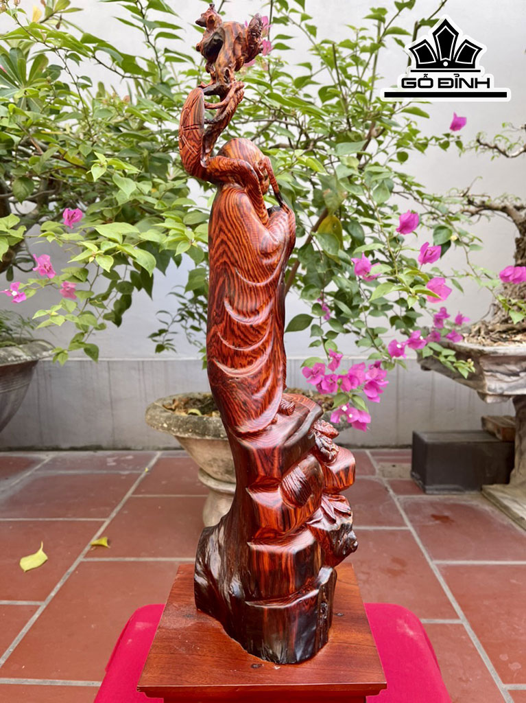 Tượng La Hán Trường My Gỗ Trắc Cao 57 Ngang 17 Sâu 17 (cm)