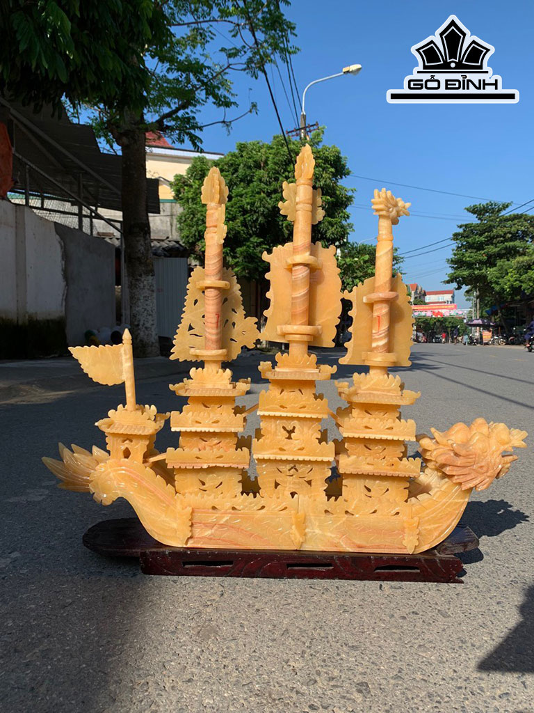 Tác Phẩm Thuyền Rồng Đá Ngọc Hoàng Long Cao 78 Ngang 66 Sâu 18 (cm)