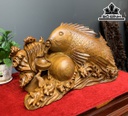 Tượng Cá Chép Ngậm Ngọc Gỗ Ngọc Am Cao 31 Ngang 52 Sâu 23 (cm)