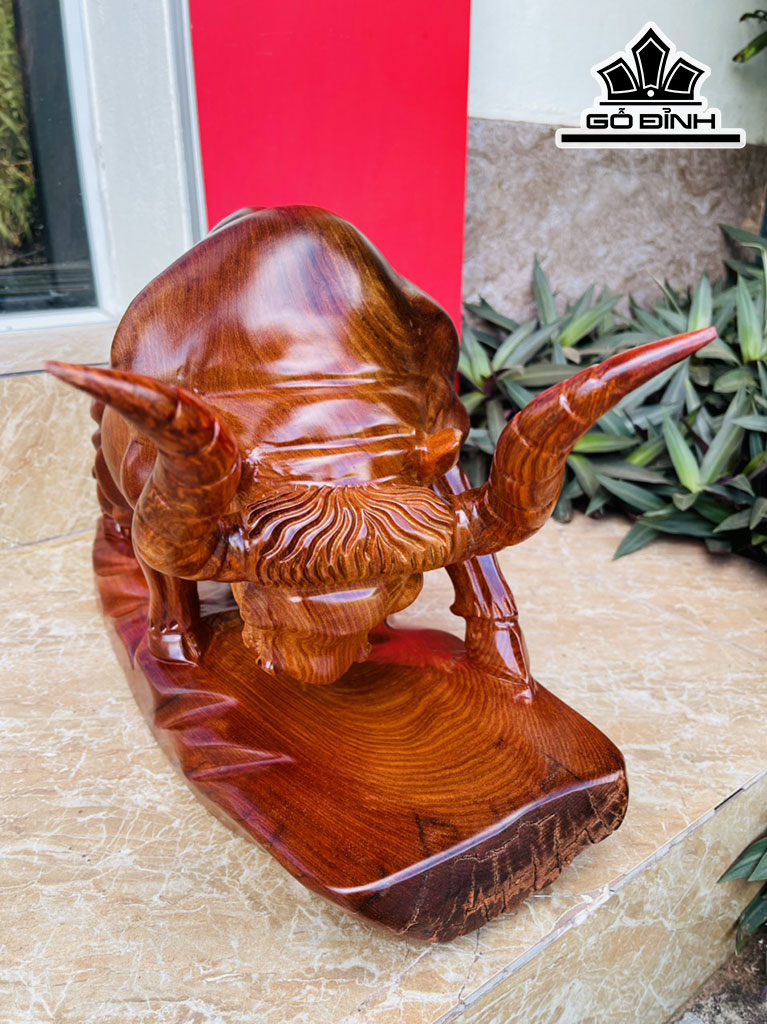 Tượng Bò Tót Gỗ Hương Cao 32 Ngang 60 Sâu 19 (cm)