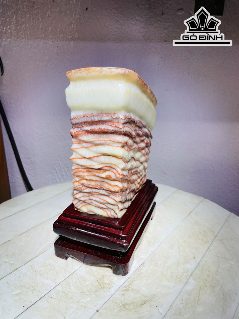 Tác Phẩm Đá Thịt Heo (Canxit) Cao 20 Ngang 12 (cm) 2,9kg