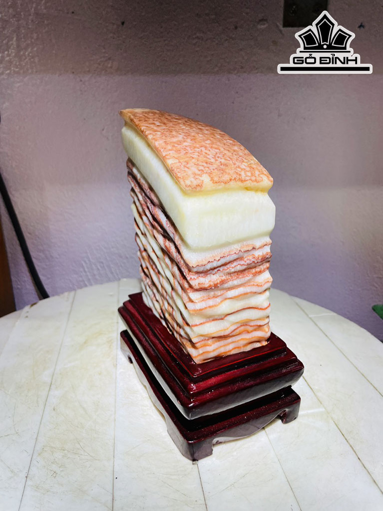 Tác Phẩm Đá Thịt Heo (Canxit) Cao 20 Ngang 12 (cm) 2,9kg