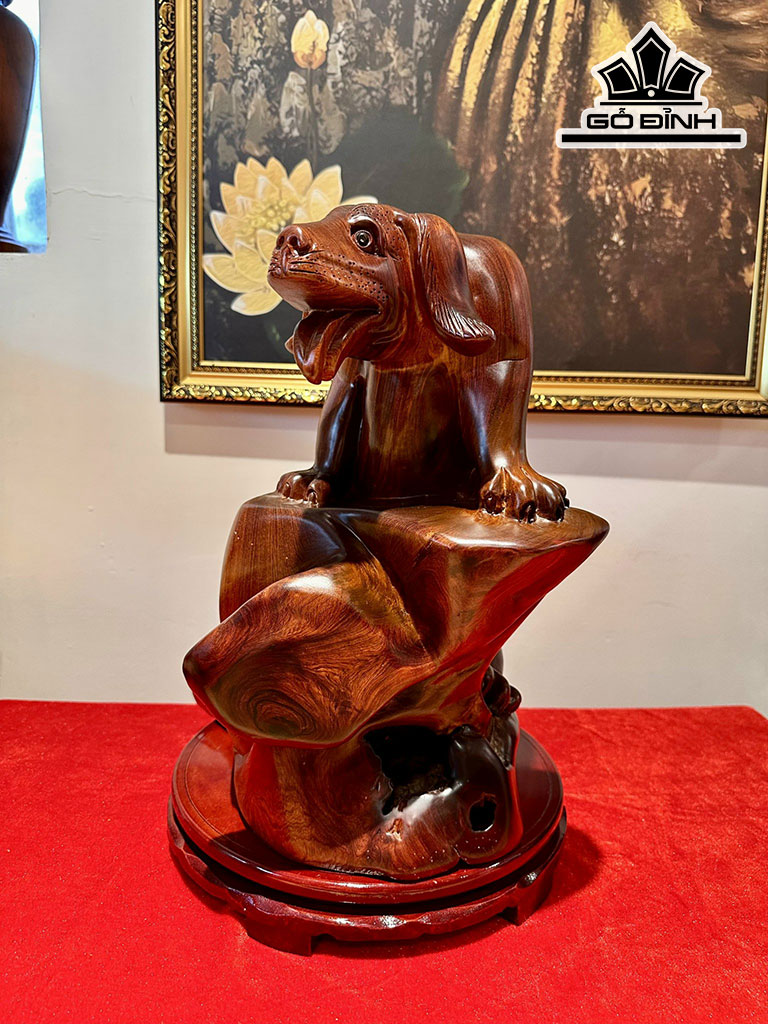Tượng Chó Gỗ Hương Cao 38 Ngang 36 Sâu 35 (cm)