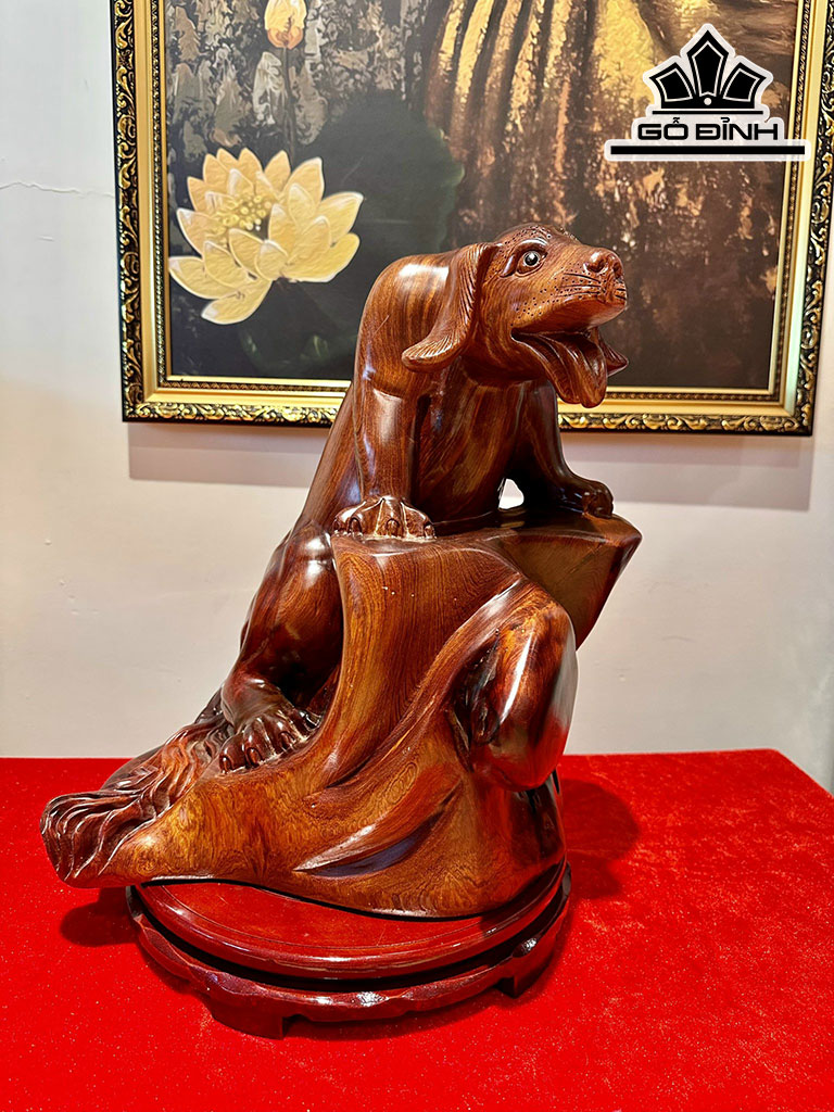 Tượng Chó Gỗ Hương Cao 38 Ngang 36 Sâu 35 (cm)