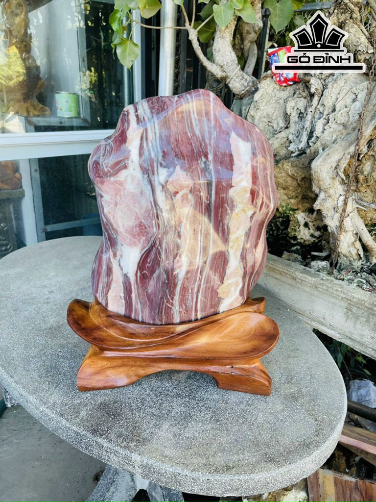 Tác Phẩm  Đá Serpentine  Cao 51 Ngang 30 (cm) 25kg