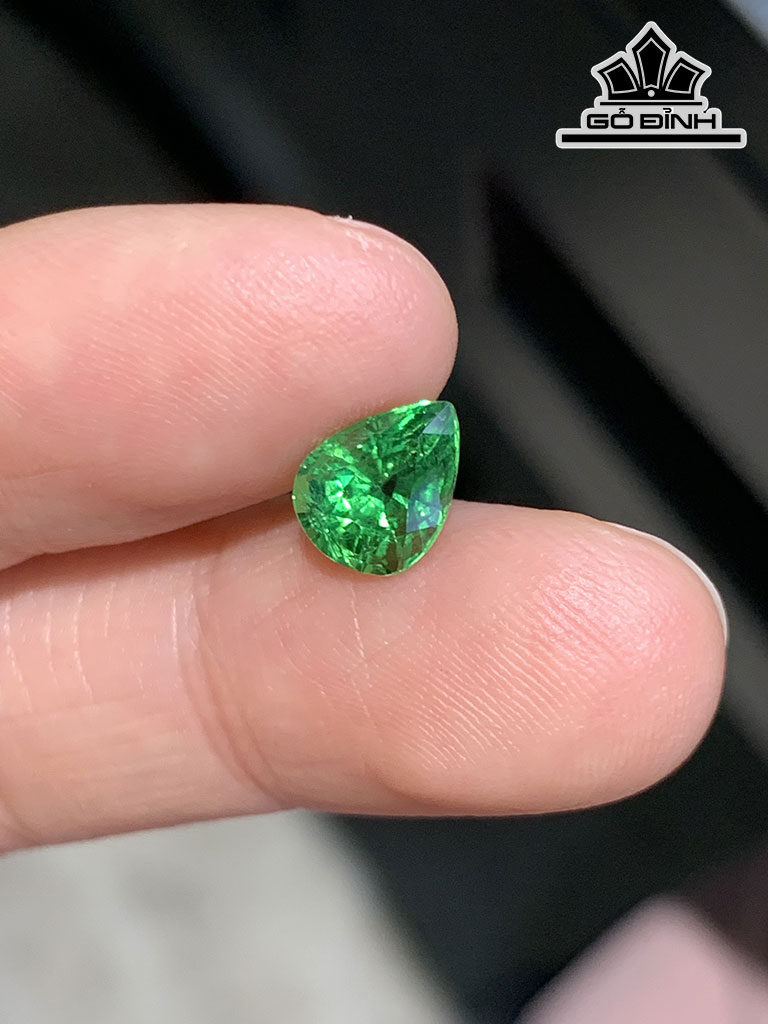 Viên Đá Tourmaline Xanh Cao 8 Ngang 6,2 Sâu 5 (mm) 1,4cts