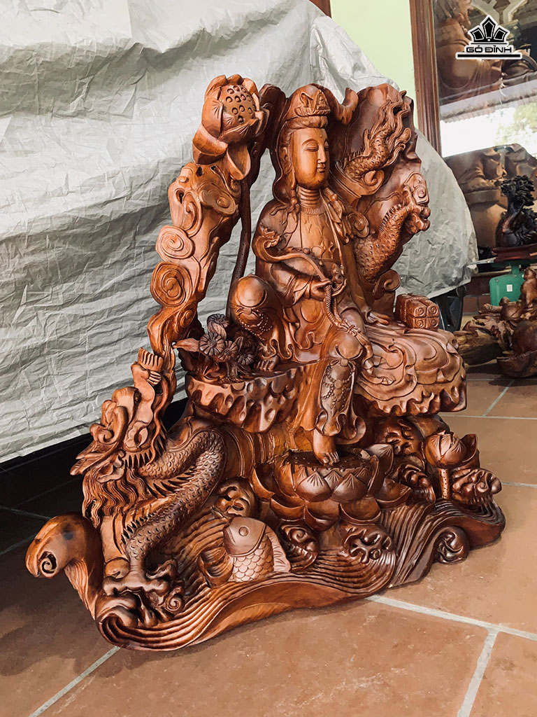 tuong-phat-quan-am-bo-tat-tu-bi-go-huong-cao-70-ngang-68-sau-30-cm-427031