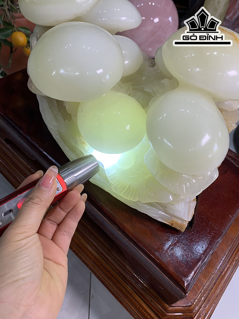 Tác Phẩm Nấm Linh Chi Đá Onyx Cao 23 Ngang 43 Sâu 22,5 (cm) 17,5kg