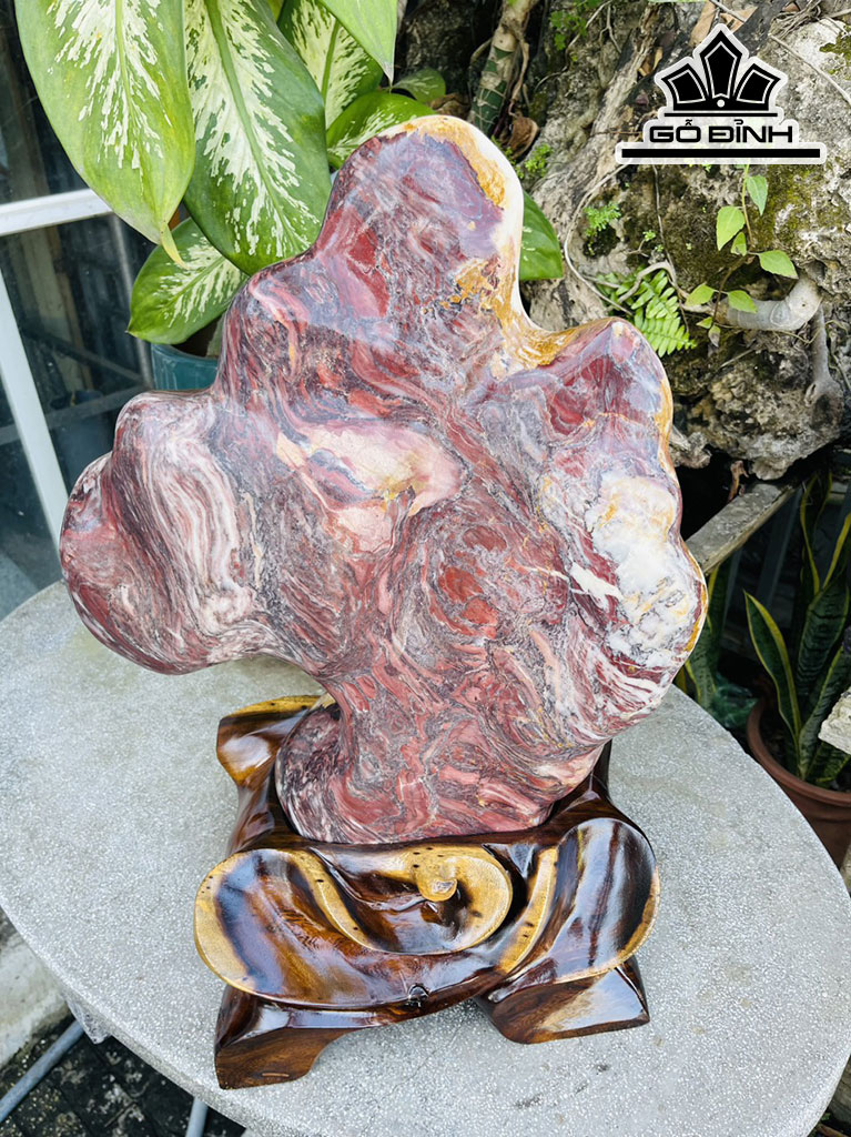 Tác Phẩm Đá Serpentine Cao 62 (cm) 33kg