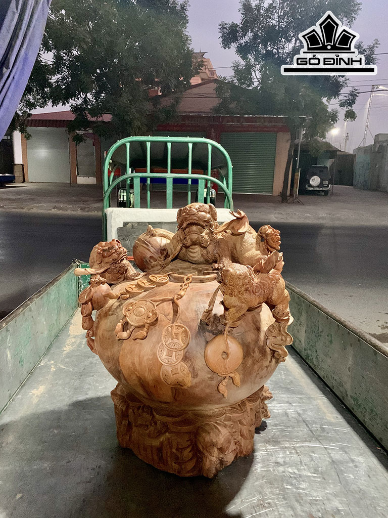 tuong-tam-nghe-tran-chum-go-huong-cao-76-ngang-70-sau-60-cm-432337