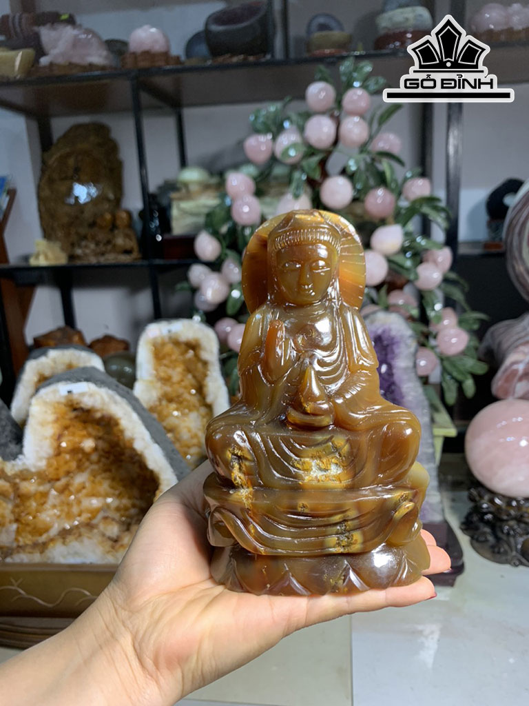 Bức Phật Bà Quan Âm Đá Mã Não Cao 15,9 Ngang 10 Sâu 6 (cm)