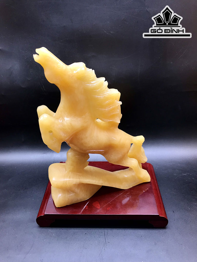 Tượng Mã Thượng Phong Hầu Đá Ngọc Hoàng Long Cao 24,2 Ngang 17,5 Sâu 5 (cm) 1,69kg