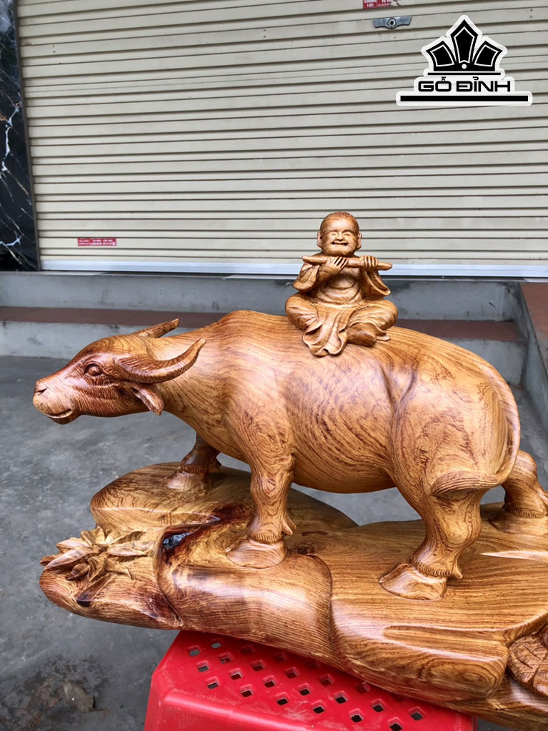 tuong-tieu-dong-chan-trau-go-huong-cao-34-ngang-47-sau-20-cm-435929