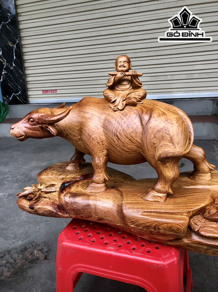tuong-tieu-dong-chan-trau-go-huong-cao-34-ngang-47-sau-20-cm-435930