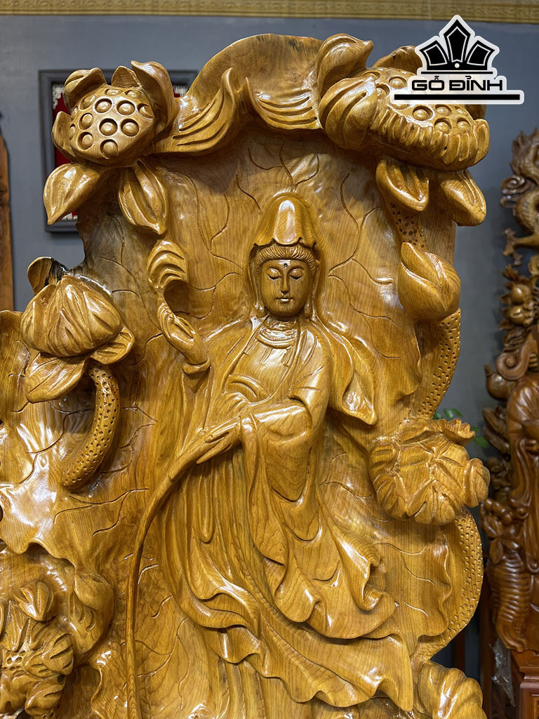 tuong-phat-ba-quan-am-dung-dai-sen-go-ngoc-am-cao-90-ngang-52-sau-22-cm-436579