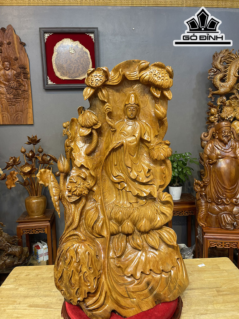 tuong-phat-ba-quan-am-dung-dai-sen-go-ngoc-am-cao-90-ngang-52-sau-22-cm-436580