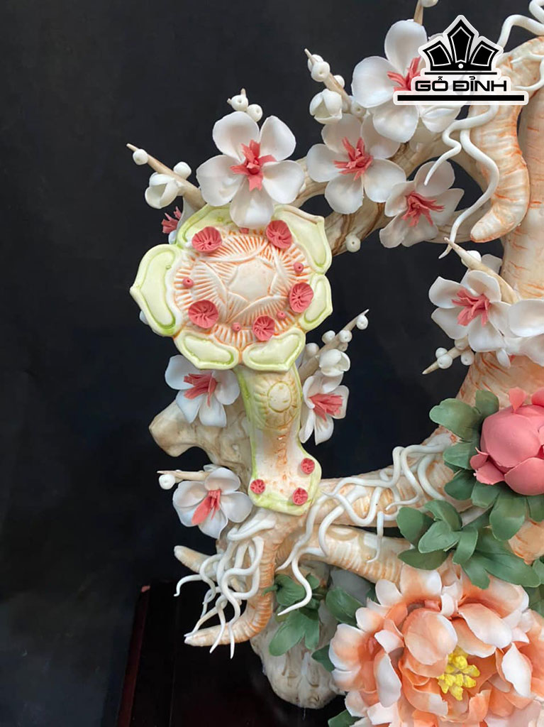 Tác Phẩm Nhân Sâm Như Ý Gốm Tàu Cao 54 Ngang 37 (cm)