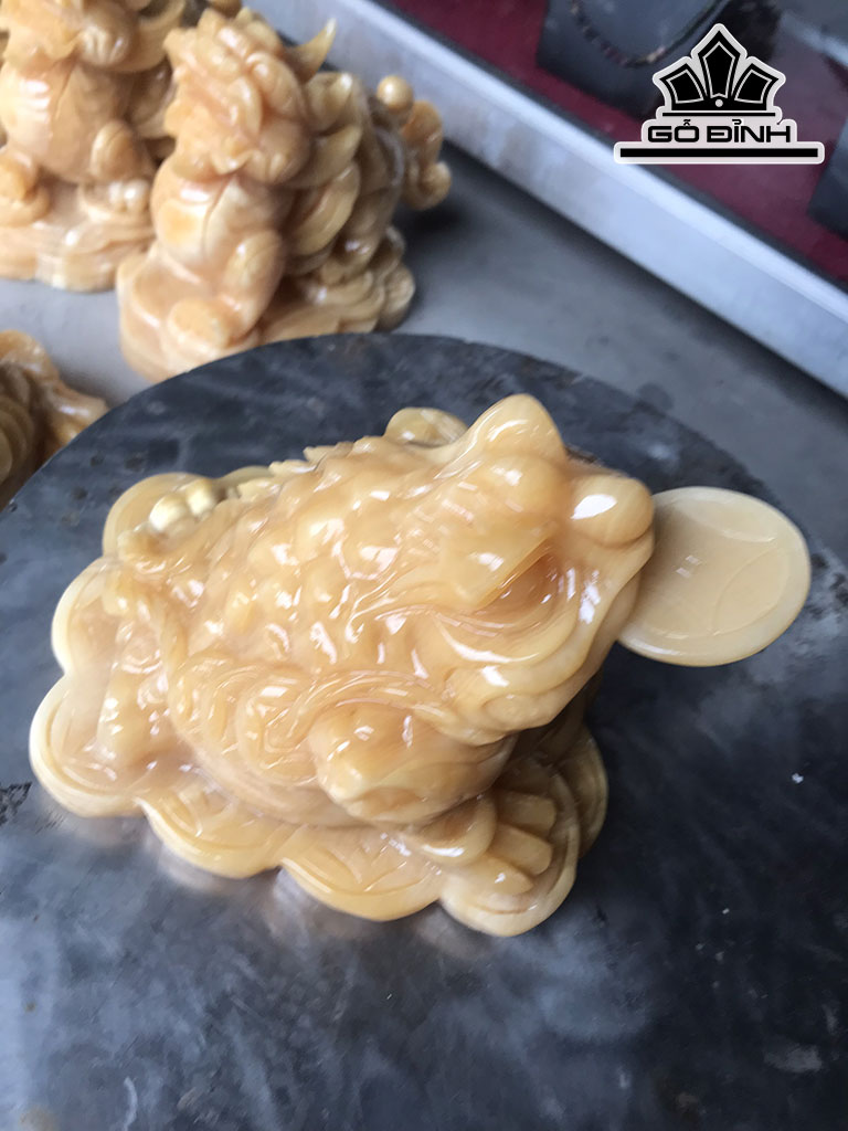Cụ Thiềm Thừ Đá Ngọc Hoàng Long Cao 16 Ngang 20 (cm) 5kg