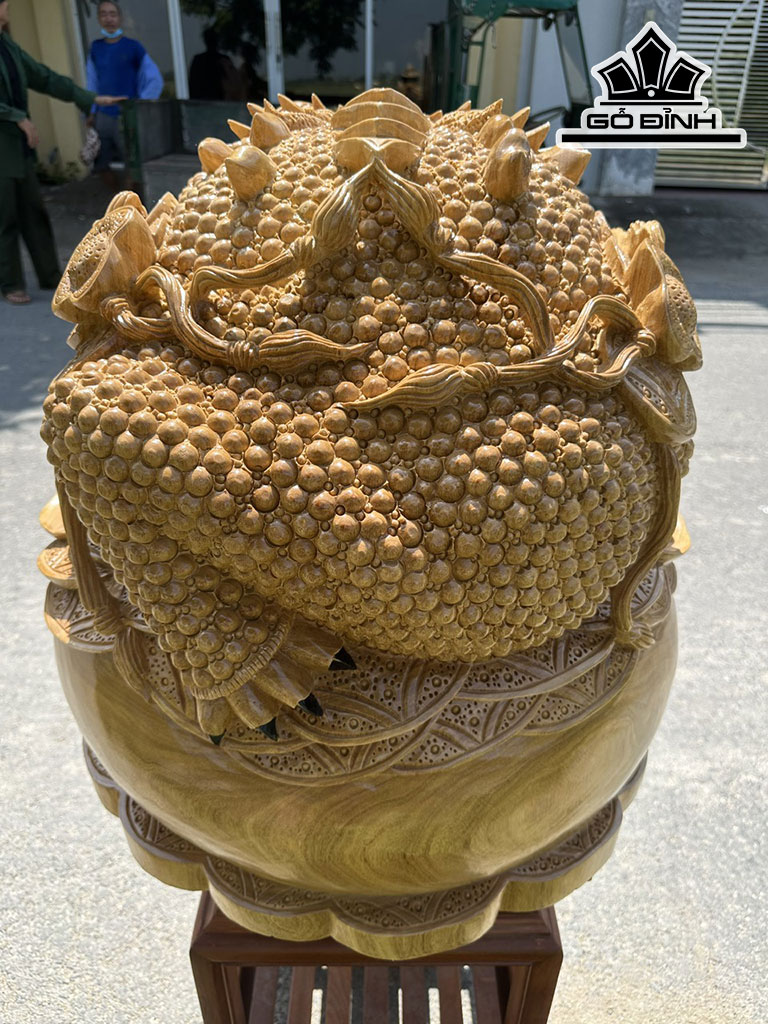 tuong-thiem-thu-go-cam-vang-cao-60-ngang-60-sau-60-cm-437704