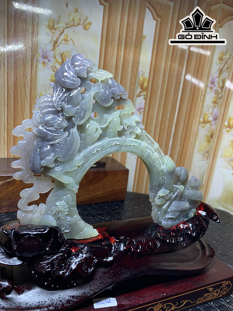 Tác Phẩm Du Sơn Ngoạn Thủy Đá Ngọc Bích (Nephrite Jade) Cao 204 Ngang 149 Sâu 14,1 (mm) 372,8g