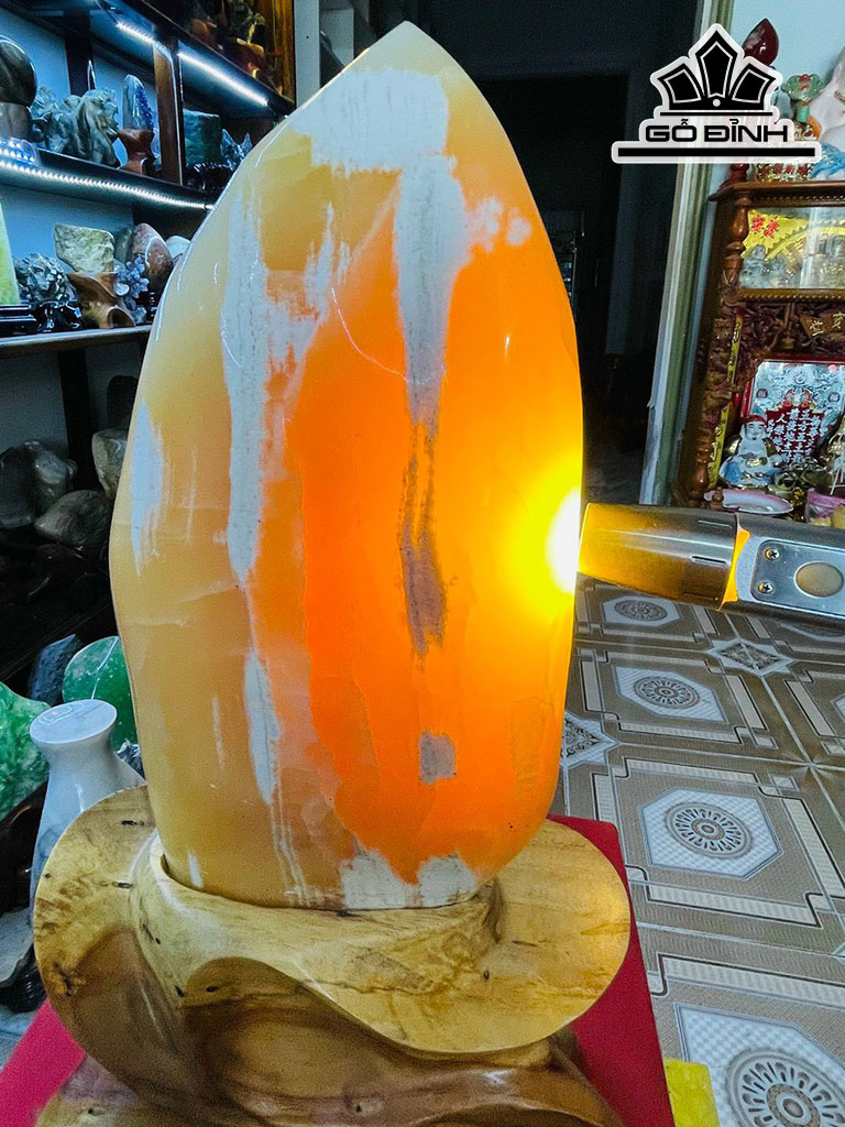 Tác Phẩm Đá Ngọc Hoàng Long Cao 40 (cm) 5,5kg