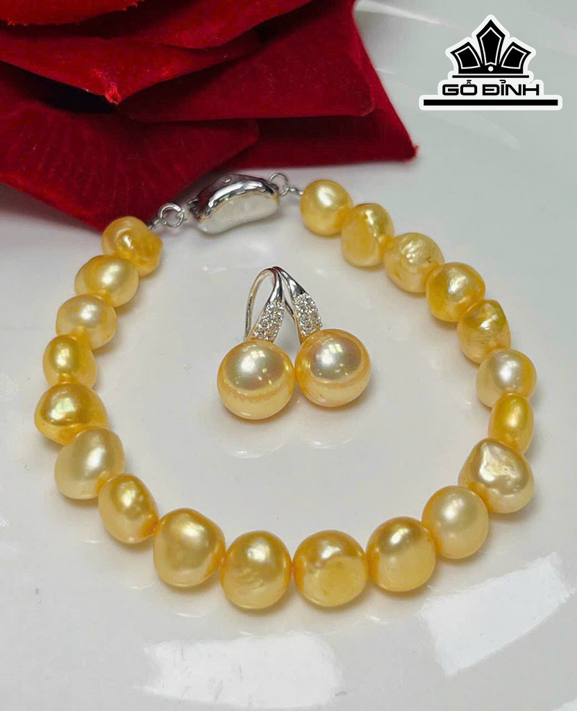 Set 2 Món Vòng Tay Ngọc Trai Thô Màu Vàng