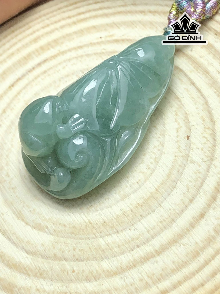 mat-day-chuyen-nien-nien-huu-du-da-cam-thach-cao-366-ngang-208-sau-15-mm-15g-445876