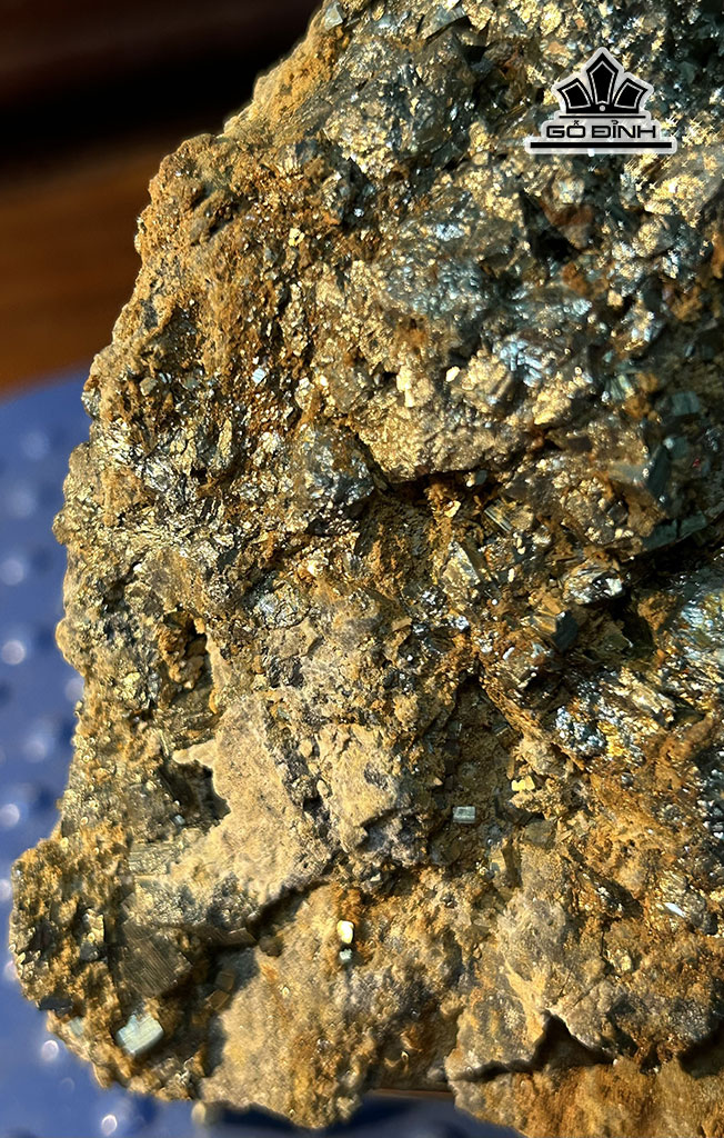 vang-gam-tinh-the-da-pyrite-cao-8-ngang-13-cm-05kg-448294