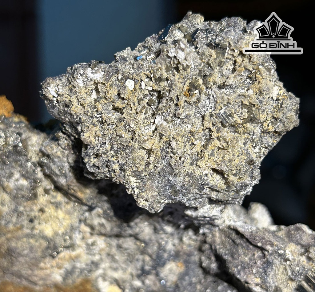 vang-gam-tinh-the-da-pyrite-cao-18-ngang-24-cm-295kg-448302