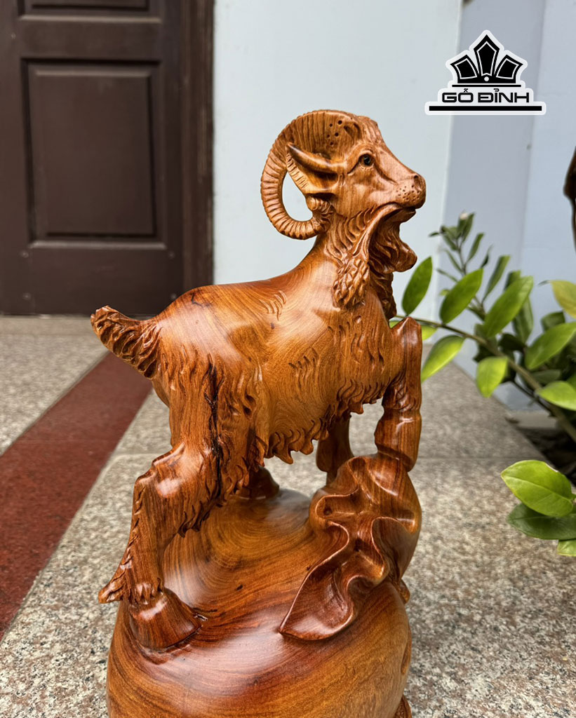 tuong-nhat-duong-go-huong-cao-43-ngang-23-sau-22-cm-449037