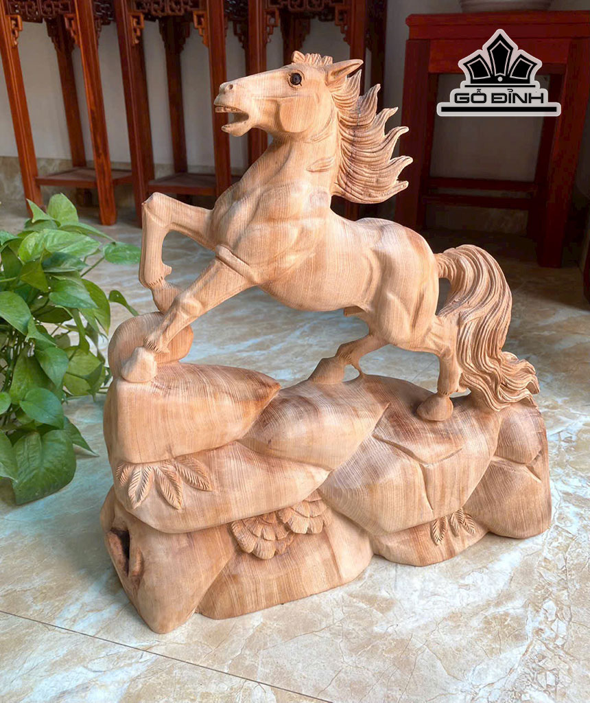 tuong-ngua-phong-thuy-nhat-ma-thong-dong-go-ngoc-am-cao-43-ngang-41-sau-11-cm-450162