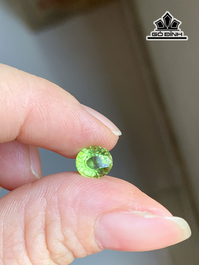 vien-da-peridot-cao-75-ngang-68-sau-5-mm-156cts-451133