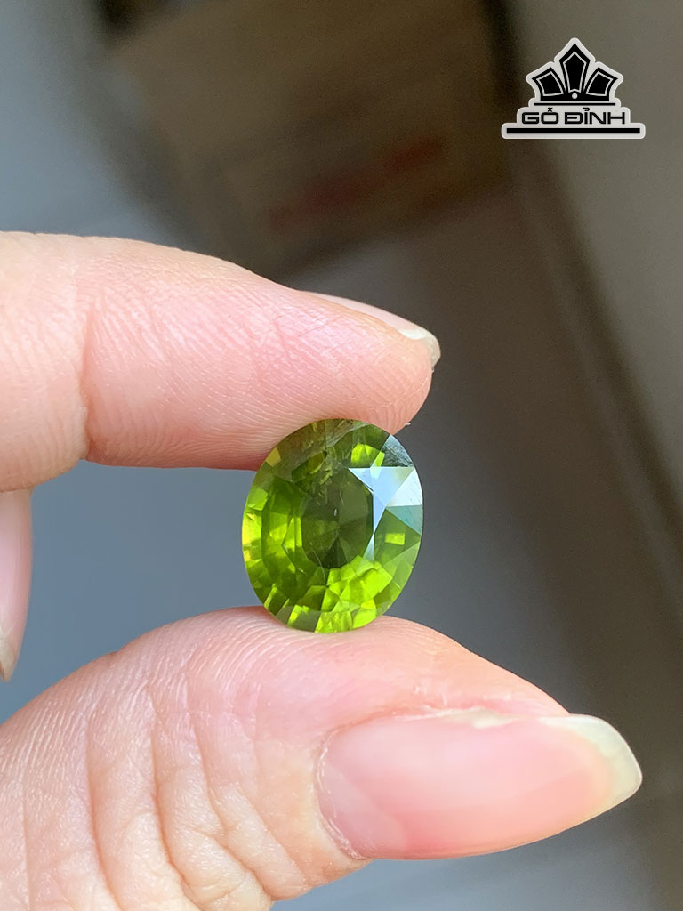 vien-da-peridot-xanh-cao-135-ngang-11-sau-7-mm-6845cts-451135
