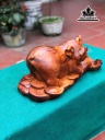 tuong-heo-phong-thuy-go-huong-cao-20-ngang-43-sau-22-cm-451410