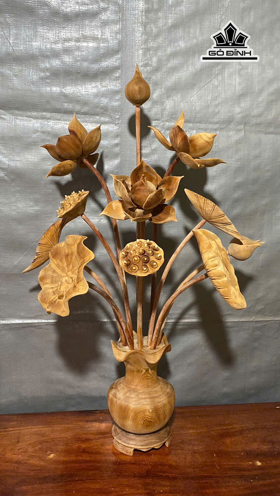 cap-binh-hoa-sen-11-bong-go-ngoc-am-kich-thuoc-75-45-cm-452152